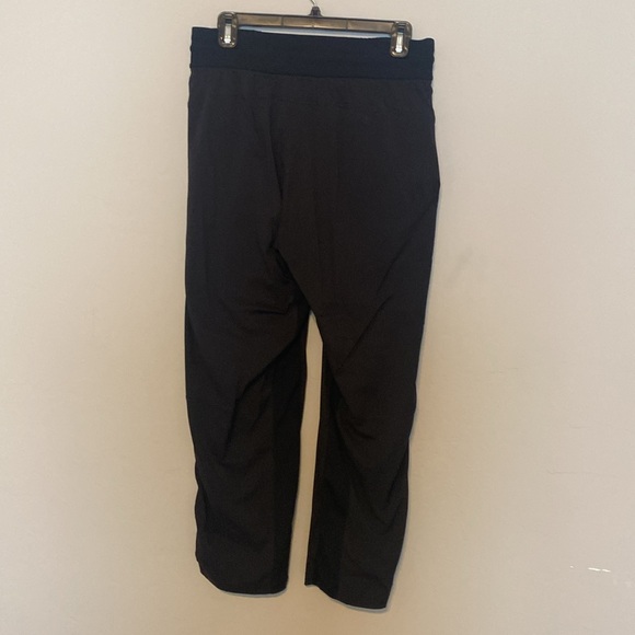 Lululemon Women’s Black Jogger Pants - Picture 2 of 5
